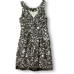 Banana Republic Silk Dress Sz 8 Sleeveless V Neck Pockets Midi Brown Abstract Ne